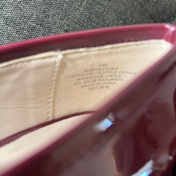 Nine West Women's Glossy Burgundy Flats with Velvet Black Bow - Picture 7 of 7